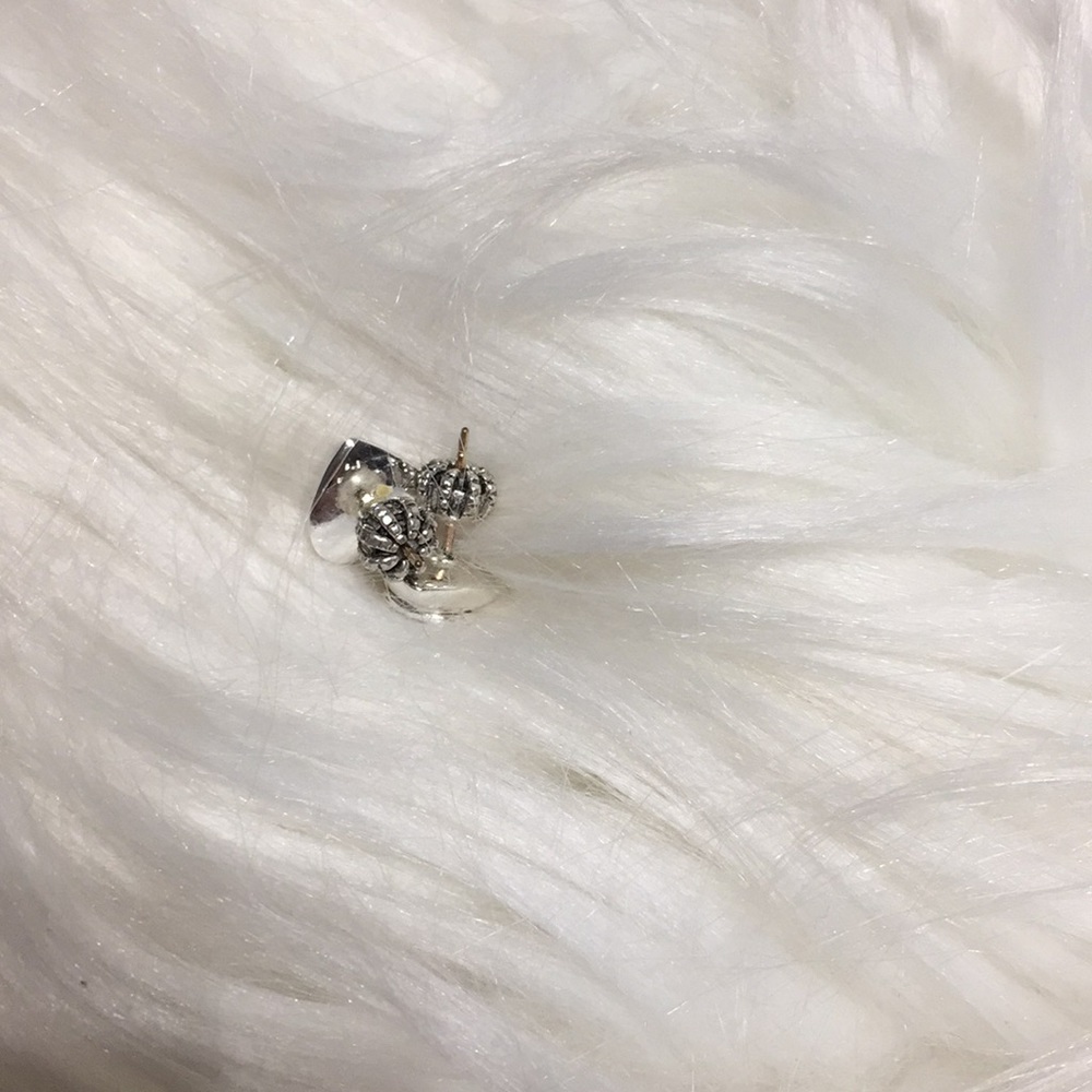Juicy Couture Silver Heart-shaped earrings. - Picture 2 of 2